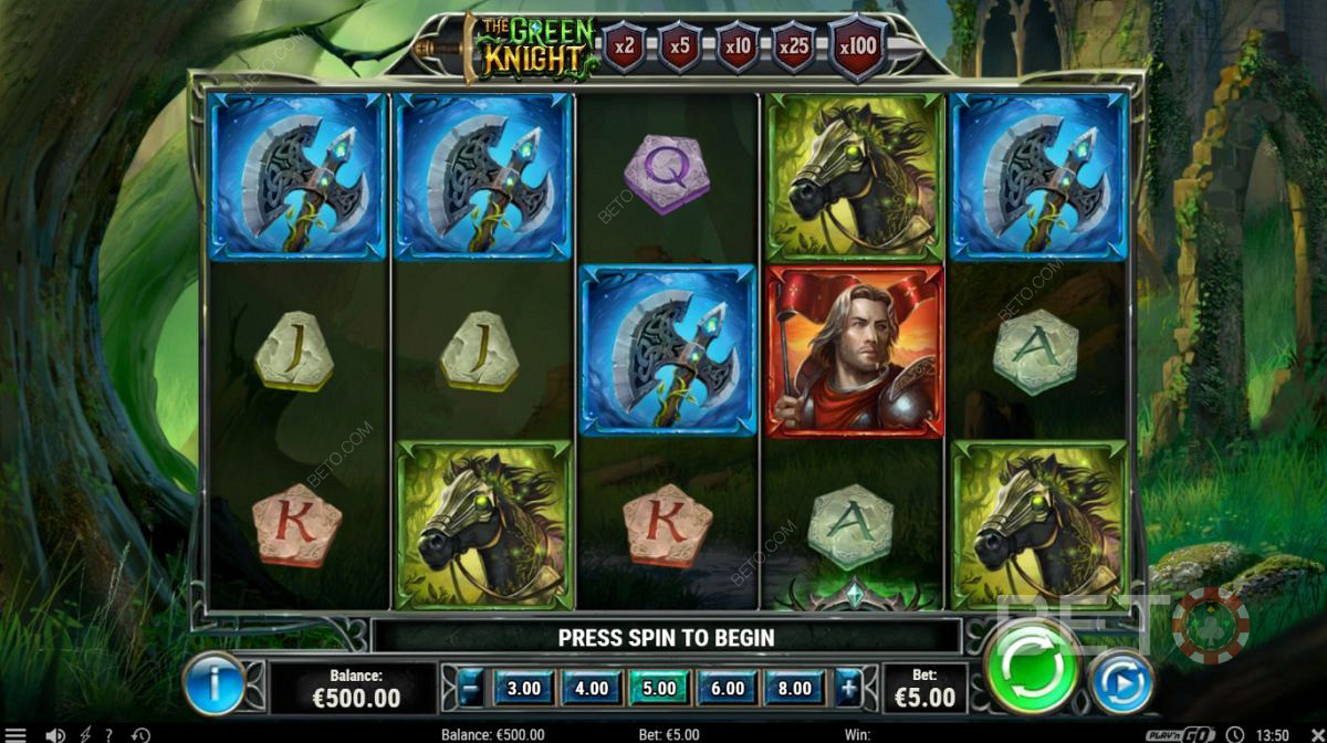Các biểu tượng thanh toán cao khác nhau trong máy đánh bạc The Green Knight