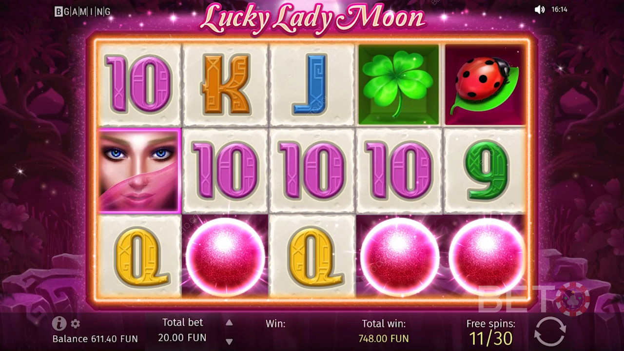 Khe Lucky Lady Moon rất đơn giản và dễ hiểu đối với hầu hết người mới bắt đầu